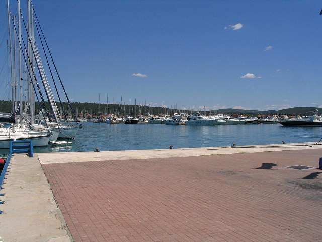 img00017.jpg