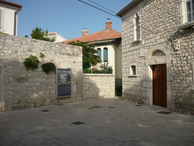 img00213.jpg