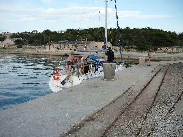 img00397.jpg