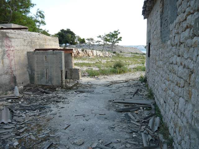img00405.jpg