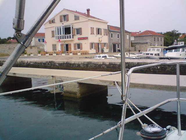 img00529.jpg