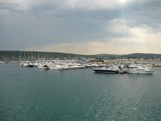 img00811.jpg