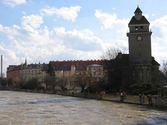 898_9821.jpg